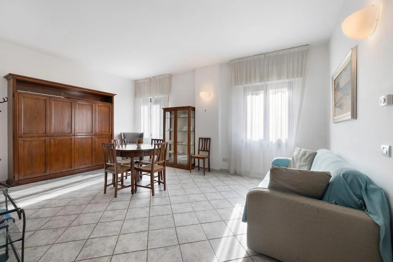 12 Mehari Apartment Varigotti Italy